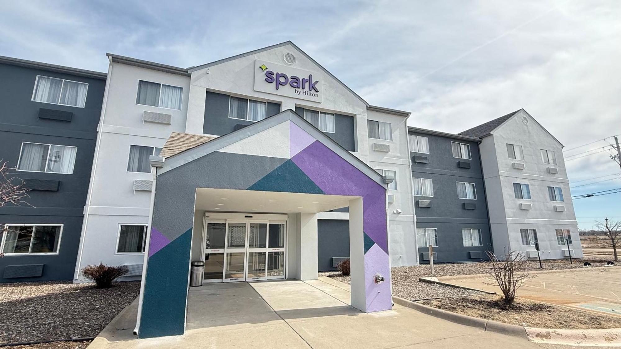Spark By Hilton Moline Quad Cities Exterior photo
